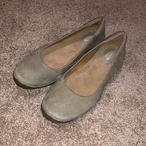 Clarks Artisan Olive Flats